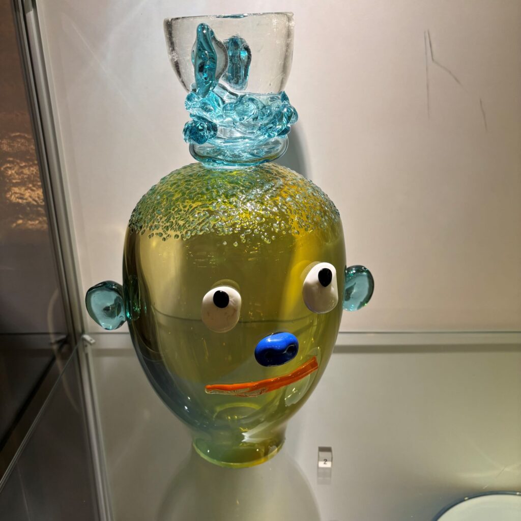 002__Johan__Ibrahim Adam__Objekt i glas